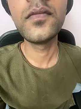 Snapshot of Aarush_1 chatting on 03-16-25, 09:26 Aarush 1 online show from 03-16-25, 09:26