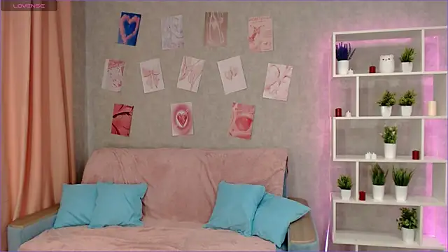 Snapshot of Cassie_Scott chatting on 03-17-25, 08:40 Cassie Scott online show from 03-17-25, 08:40