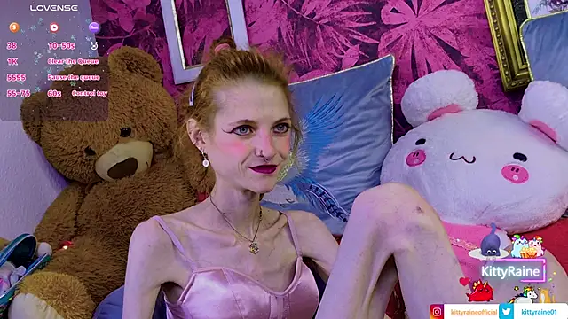 Snapshot of KittyRaine chatting on 07-02-26, 12:33 KittyRaine online show from 07-02-26, 12:33