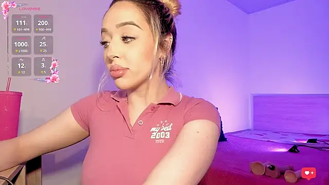 Snapshot of Amorkiss_ chatting on 09-30-25, 09:36 Amorkiss online show from 09-30-25, 09:36