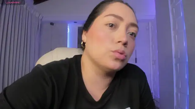 heidy johns online show from 10-18-25, 03:31