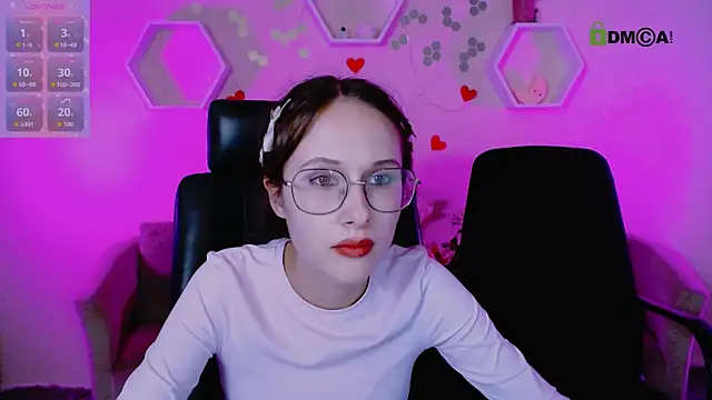 mona cloud online show from 10-11-25, 11:36