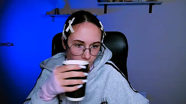 mona cloud online show from 01-31-26, 08:29