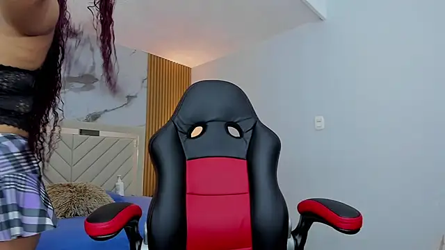 Snapshot of lisa_prescot chatting on 10-07-25, 12:13 lisa prescot online show from 10-07-25, 12:13