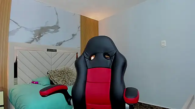 Snapshot of lisa_prescot chatting on 10-25-25, 12:02 lisa prescot online show from 10-25-25, 12:02