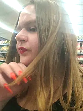 Bigmouthbitch online show from 12-14-25, 03:45