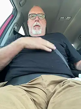 Snapshot of superbearboss chatting on 07-21-26, 05:15 superbearboss online show from 07-21-26, 05:15