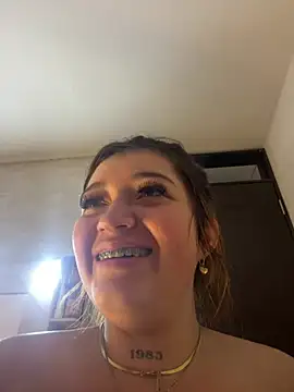 Snapshot of Karina_Leon chatting on 07-02-26, 03:23 Karina Leon online show from 07-02-26, 03:23
