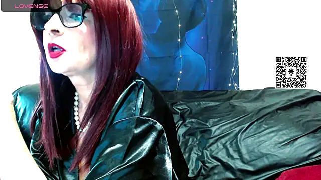 Snapshot of AnoukCavin chatting on 06-19-26, 10:24 AnoukCavin online show from 06-19-26, 10:24