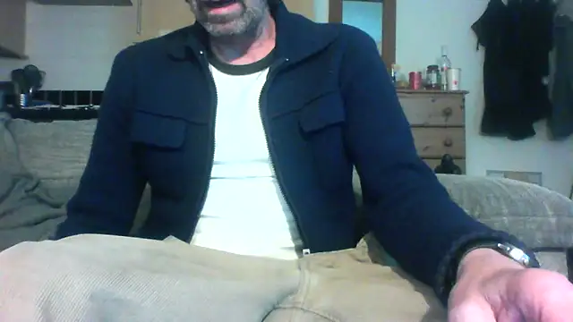 Snapshot of Grower_and_shower chatting on 05-14-26, 10:49 Grower and shower online show from 05-14-26, 10:49