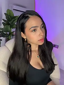  Emily Thompson  online show from 10-25-25, 01:02