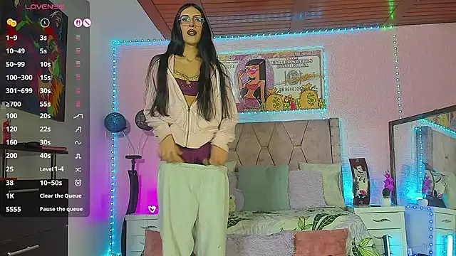 Snapshot of verodaza chatting on 11-18-25, 08:08 verodaza online show from 11-18-25, 08:08