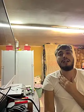 Bello98sud online show from 10-25-25, 04:13