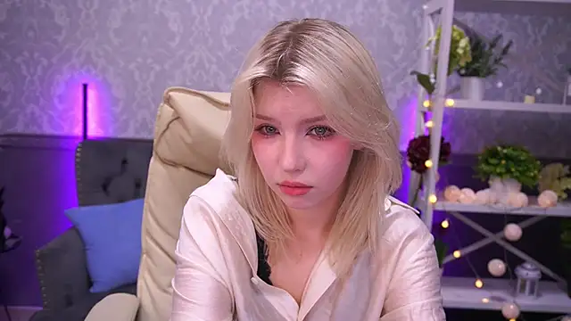 SelenaIris online show from 03-07-25, 08:45