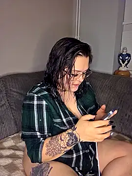 Saucy-Serenity online show from 10-22-25, 07:24