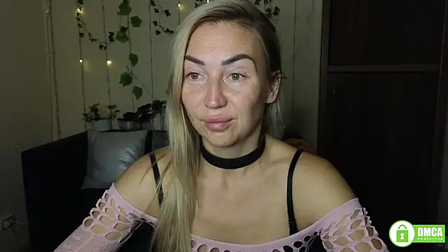 Kiss julli88I online show from 09-12-25, 05:24