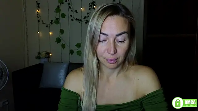 Kiss julli88I online show from 10-03-25, 05:32