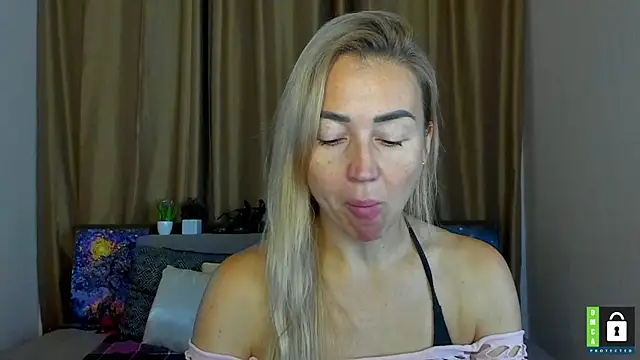 Kiss julli88I online show from 10-18-25, 05:32