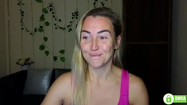 Kiss julli88I online show from 11-02-25, 06:21