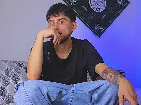 Snapshot of samevansx_ chatting on 11-08-25, 07:56 samevansx online show from 11-08-25, 07:56