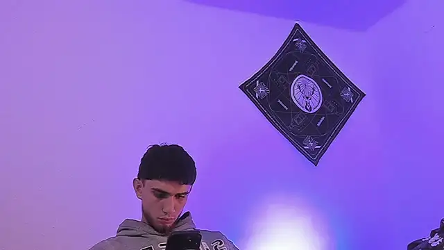 samevansx  online show from 06-10-26, 11:24