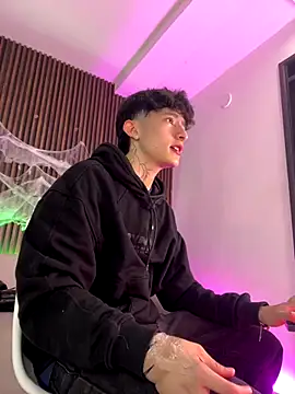 troy rouge online show from 10-27-25, 06:56