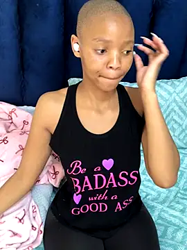 BondiBitch online show from 11-08-25, 01:44