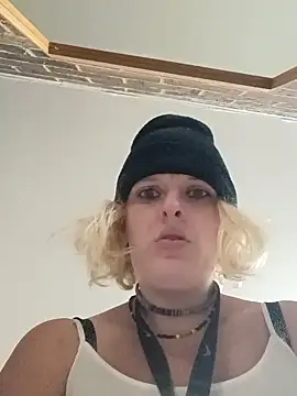 Snapshot of KITTYBOOBOOFUXX chatting on 10-25-25, 01:46 KITTYBOOBOOFUXX online show from 10-25-25, 01:46