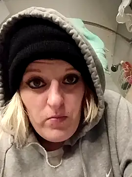 Snapshot of KITTYBOOBOOFUXX chatting on 11-29-25, 10:57 KITTYBOOBOOFUXX online show from 11-29-25, 10:57