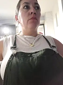 Luna-nevada online show from 10-07-25, 10:40