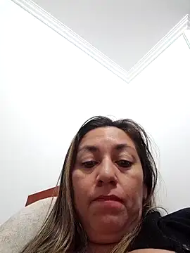 Luna-nevada online show from 10-15-25, 03:17