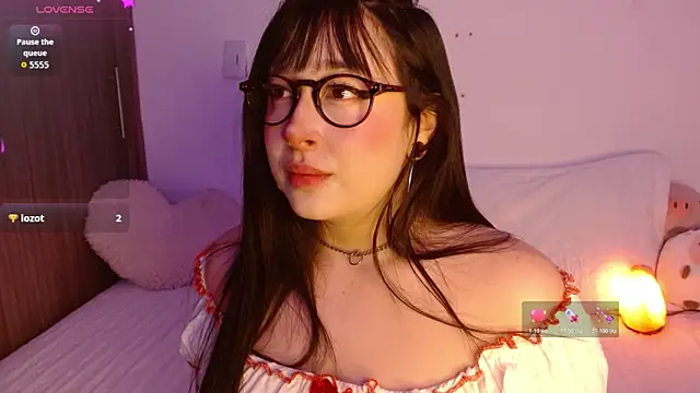 Oliviargf online show from 11-17-25, 11:54