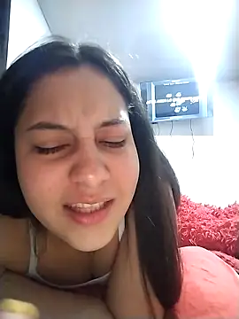 Snapshot of esmeralda_jadees chatting on 04-26-26, 01:42 esmeralda jadees online show from 04-26-26, 01:42