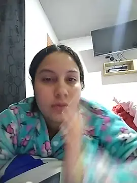 Snapshot of esmeralda_jadees chatting on 05-13-26, 01:19 esmeralda jadees online show from 05-13-26, 01:19