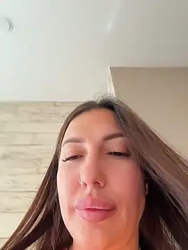 AleksandraRich online show from 05-12-26, 01:47
