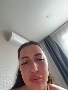 AleksandraRich online show from 06-06-26, 01:11