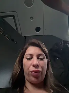 Snapshot of Alicedream5 chatting on 10-10-25, 03:22 Alicedream5 online show from 10-10-25, 03:22