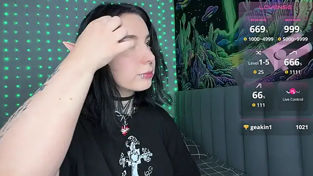 Snapshot of yourvodka chatting on 12-05-25, 06:00 yourvodka online show from 12-05-25, 06:00