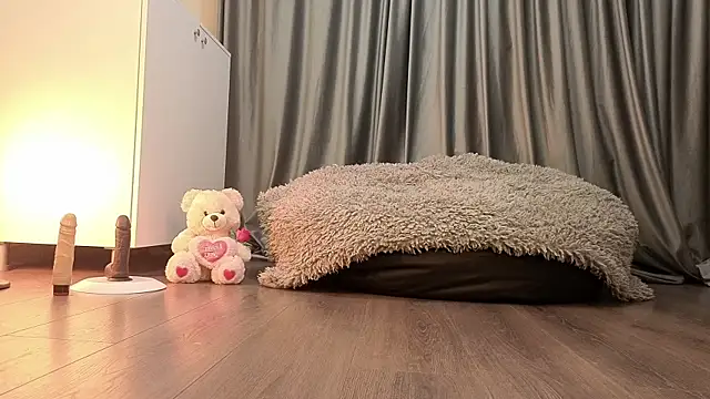 SunnyGlow online show from 11-08-25, 06:02