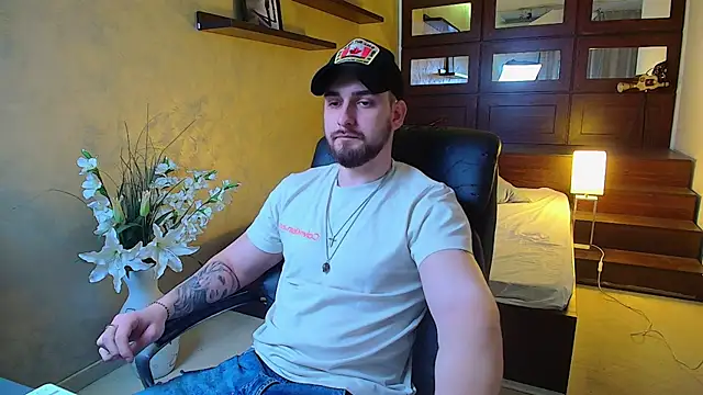 Snapshot of MatiasDean chatting on 03-13-25, 05:33 MatiasDean online show from 03-13-25, 05:33