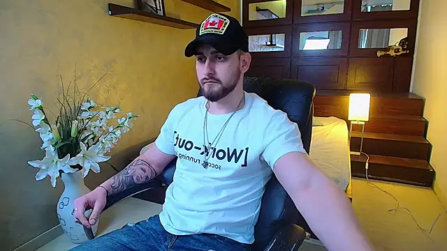 Snapshot of MatiasDean chatting on 03-14-25, 08:42 MatiasDean online show from 03-14-25, 08:42