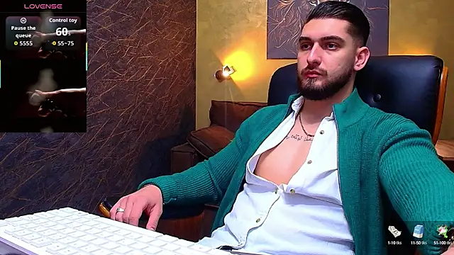 Snapshot of MatiasDean chatting on 10-01-25, 04:40 MatiasDean online show from 10-01-25, 04:40