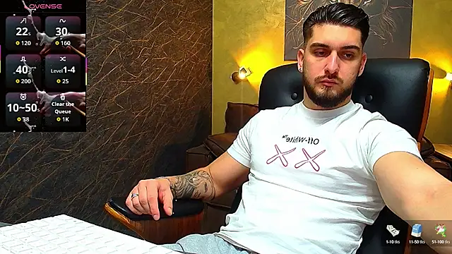 Snapshot of MatiasDean chatting on 10-10-25, 04:55 MatiasDean online show from 10-10-25, 04:55