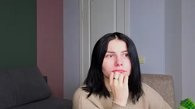 Charlotte Woods online show from 11-14-25, 04:22