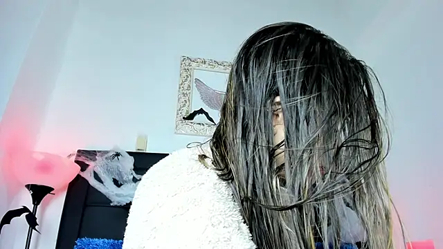 Lola Blondie online show from 10-07-25, 12:24