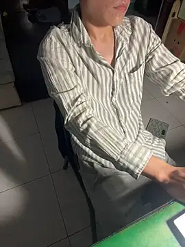 Snapshot of chipboo chatting on 03-11-25, 06:08 chipboo online show from 03-11-25, 06:08