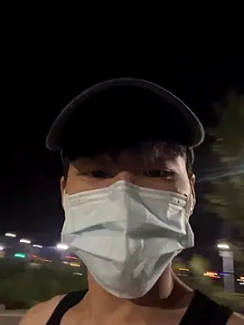 Snapshot of chipboo chatting on 10-16-25, 03:46 chipboo online show from 10-16-25, 03:46