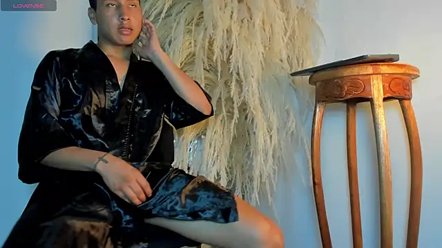 Snapshot of cristhal_sexy chatting on 03-14-25, 02:30 cristhal sexy online show from 03-14-25, 02:30