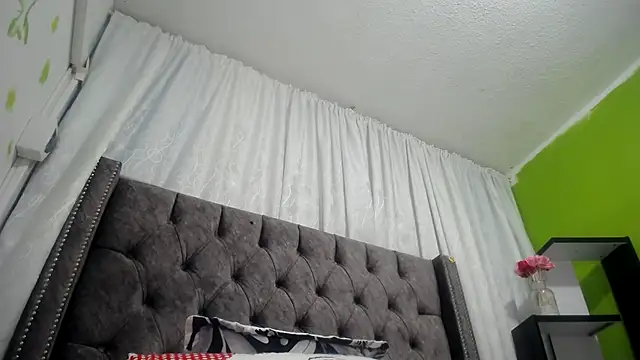 ANA-BULLOCK- online show from 09-11-25, 12:16