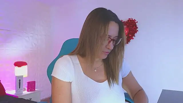 weet Evans    online show from 02-10-26, 03:32